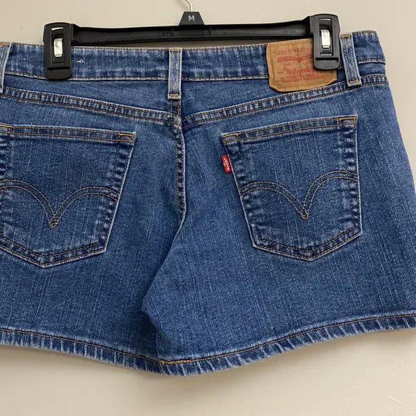 Levi’s womens blue jeans Size 7 JR - Image 4