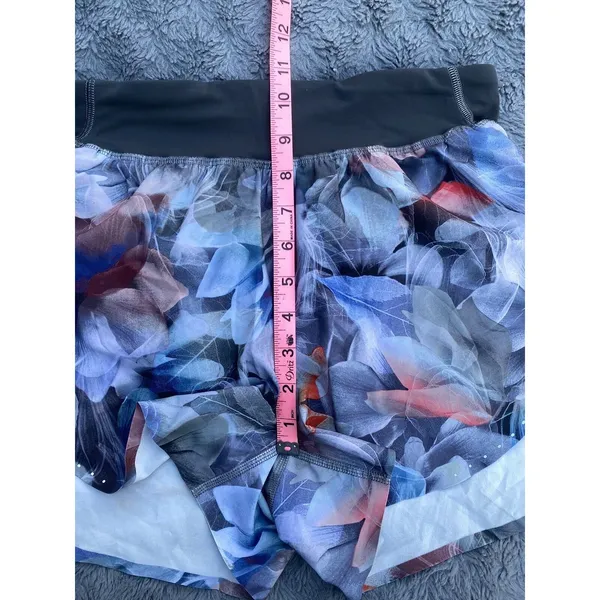 Lululemon Fast Free Short 3" Sz 4 Reflective Classic Fit Floral Multi Print Grey - Image 10