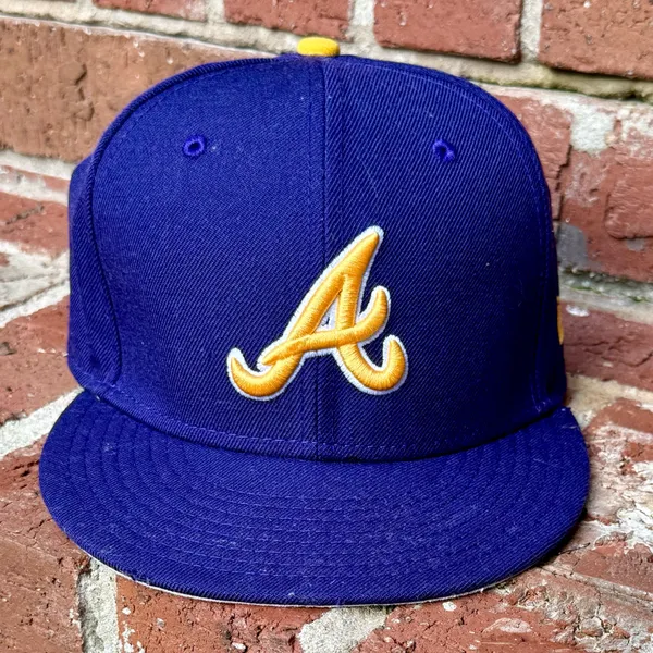 New Era Purple & Gold 9FIFTY SnapBack Braves Hat, Like New - Image 5