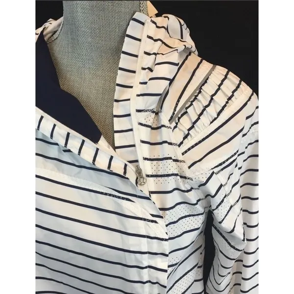 Lululemon Spring Jacket Pack & Go Pullover Quiet Stripe White Navy Women 4 Run - Image 9