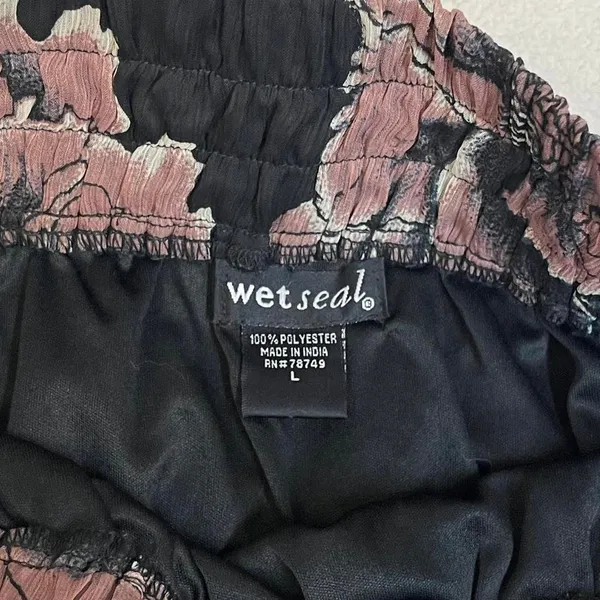 Wet Seal Black and Pink Floral Ruffled Mini Skirt with Shorts Size L - Image 5