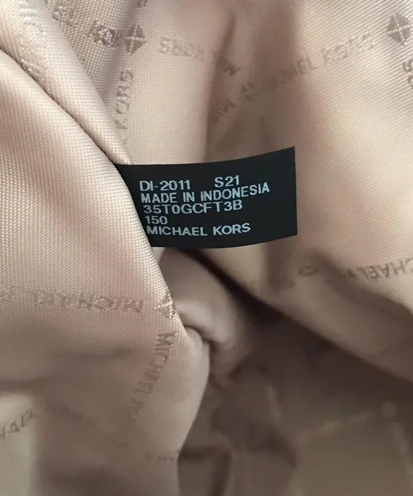 Michael Kors Purse - Image 11