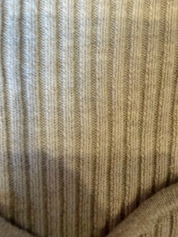 Abercrombie & Fitch Ribbed Long-Sleeve Scoop-Neck Bodysuit in Cream - Image 4