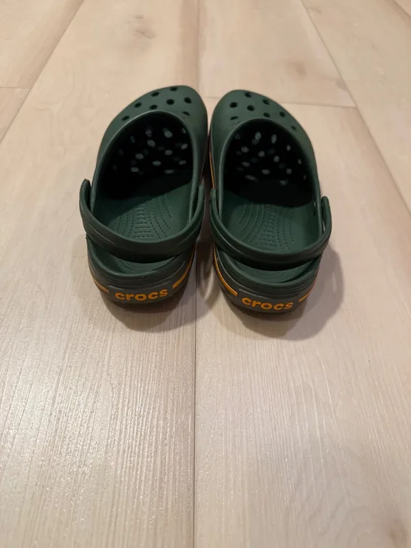 Crocs Dark Green Classic Clogs Women's Size 10/Men's Size 8 - Image 2