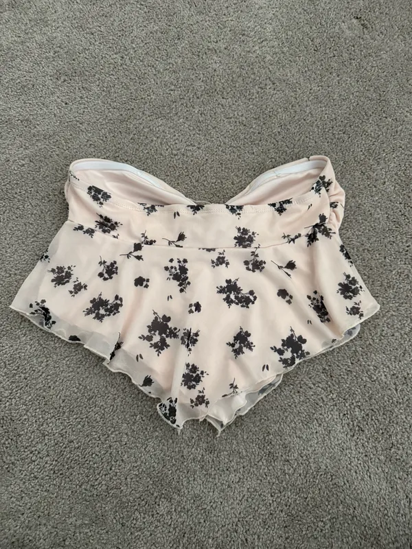 White and black floral strapless top - Image 2