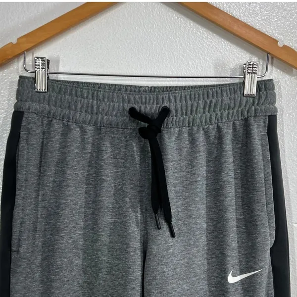 Nike Therma-FIT Showtime Womens Medium Gray Black Basketball Joggers FD1646-032 - Image 5