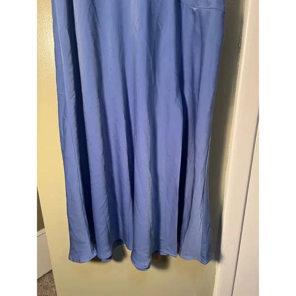 Banana Republic Women's Size 8 Satin Midi Skirt A-Line Blue Slit Front Zip Side - Image 3