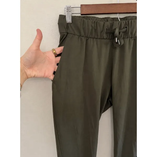 Lululemon On the Fly 7/8 Pant Dark Olive Green Luxtreme Drawstring Trousers Sz 4 - Image 5