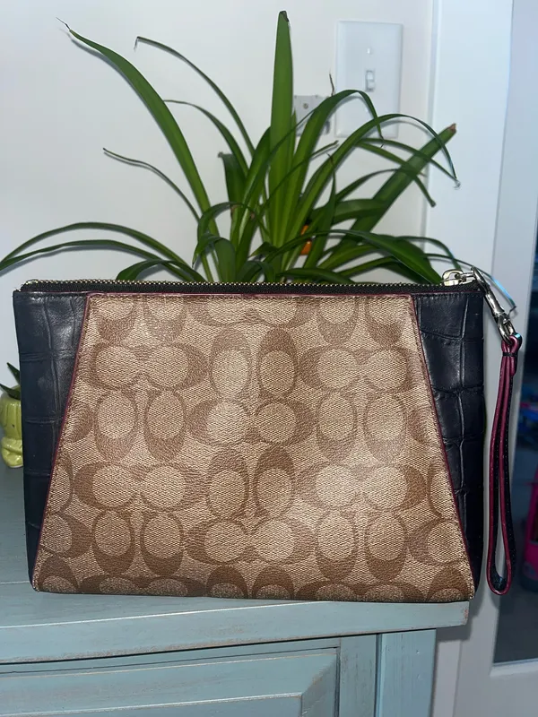 Coach XL Signature Exotic Trim Wristlet - Image 5