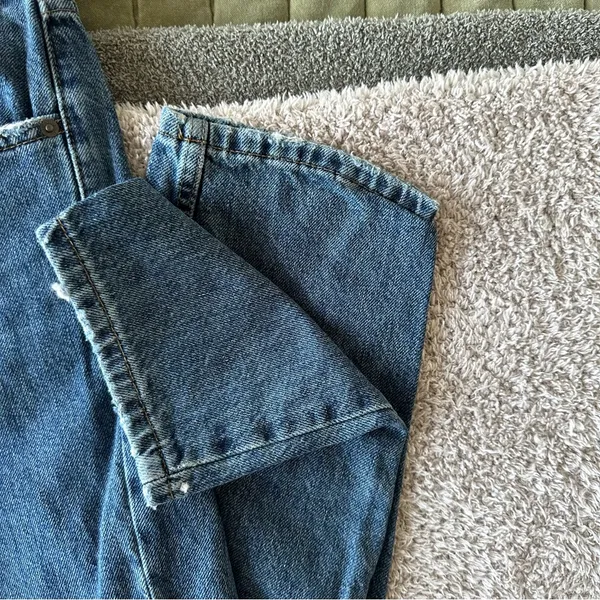 BDG Classic Blue Denim Mom Jeans - Image 2