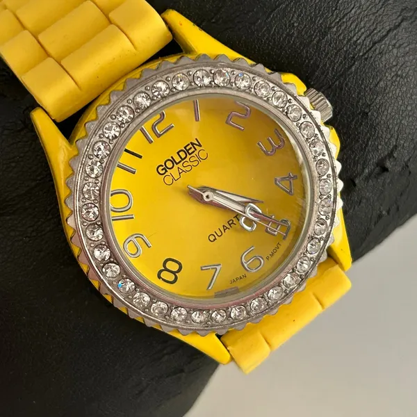 Golden Classic Crystal Bezel Yellow Dial Silicon Strap Women’s Watch Working - Image 3