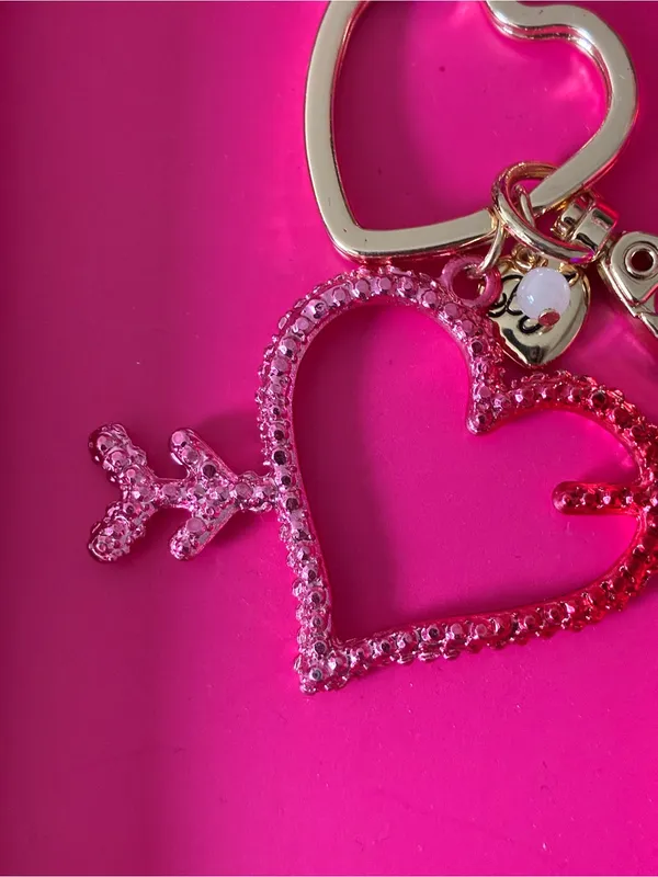 Betsey Johnson Hot Pink Heart Arrow Key & Card Holder Charm with Gold Accents - Image 5