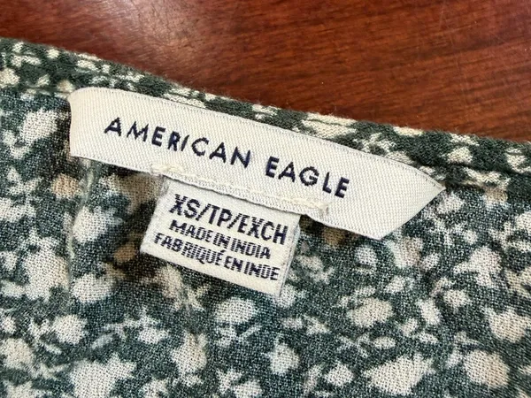 American Eagle Puff Sleeve Green Floral Print Wrap Top Size XS - Image 8
