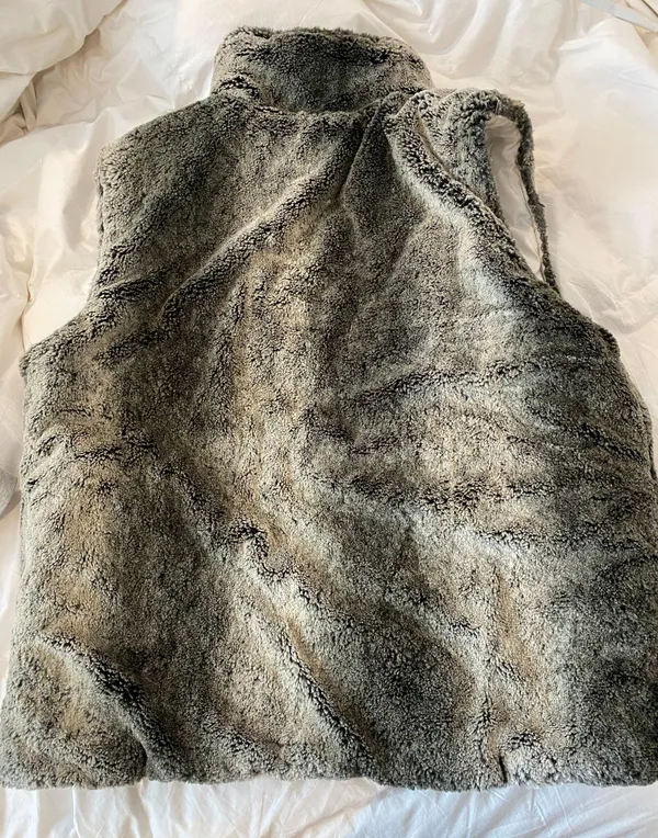 Reversible White And Fur Vest Size M - Image 3