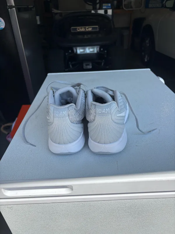 Nike Basketball Shoes - Image 2