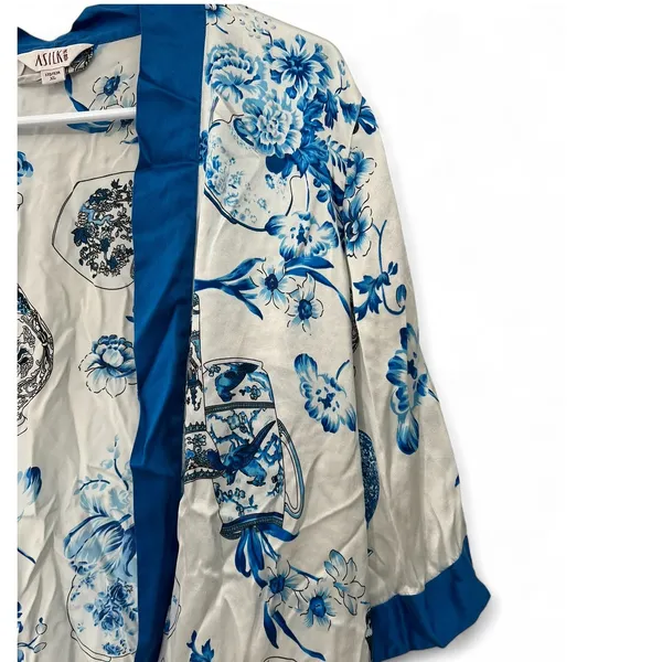 ASilk Japan 100% Pure Silk Japanese Short Robe Sleepwear Flowers Vases Luxury - Image 2