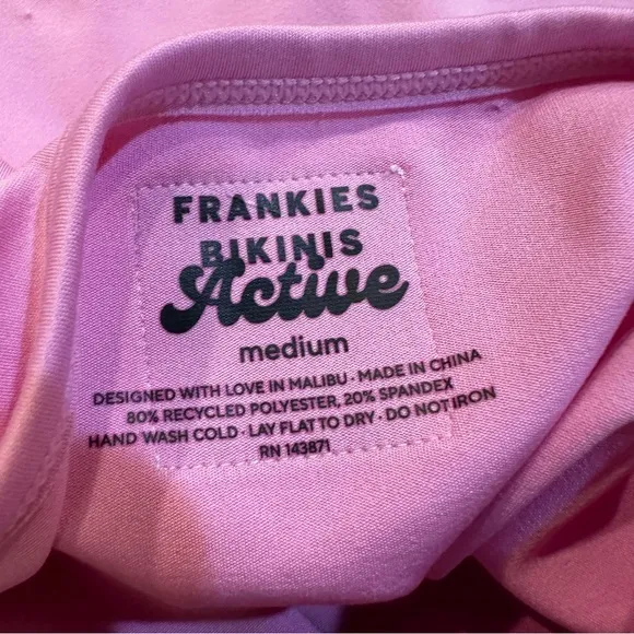 Frankie's Bikinis Pink Zippy Crop Top‎ Baby Tee Size Medium - Image 7