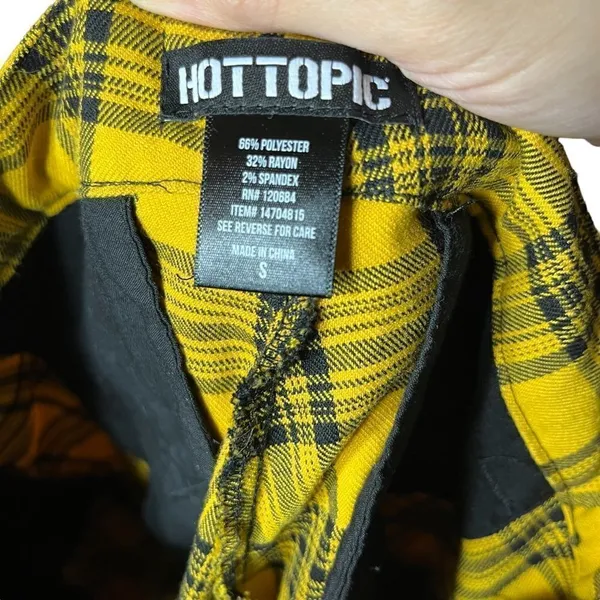 Hot Topic Yellow Plaid Cargo Bermuda Shorts‎ - Image 8