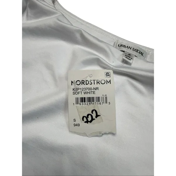 NWT Urban Social White Ruched Sleeveless Top small - Image 2