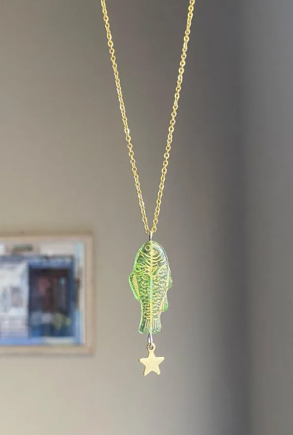 Handmade quality Czech glass green fish & star boho funky fairy necklace🌀🐟💚 - Image 2
