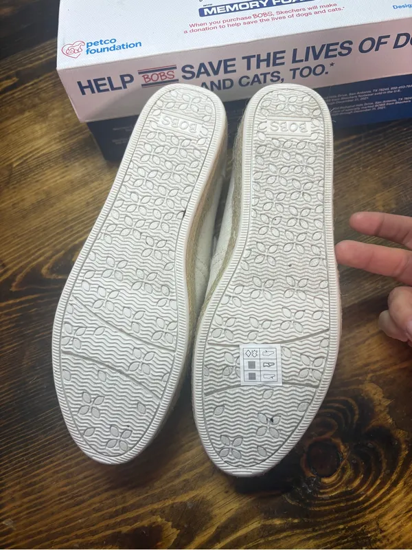 Bobs tan shoes size 9 - Image 6