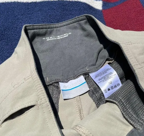 Columbia Pants Beige khaki Convertible Pant Omni-Shield Advance Repellency - Image 3