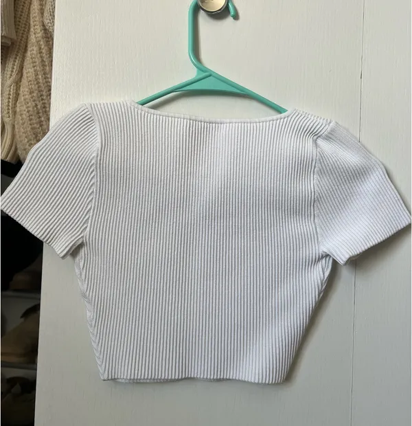 Aritzia Babaton Top - Image 3