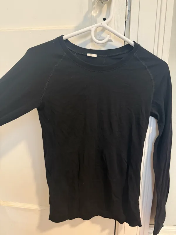 Athleta Top Long Sleeve Black - Image 3
