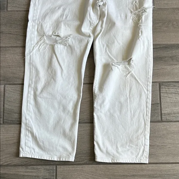 Banana Republic White Distressed Boyfriend Jeans - Image 6