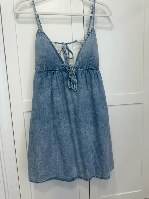 Abercrombie Bra Free Tie Front Chambray Skort - Image 2
