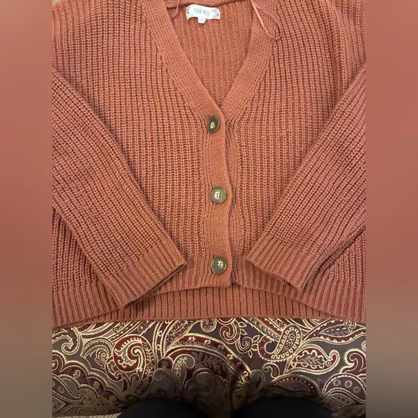 Women's Pink Rose Brand Rust Sweater Size Large - Image 4