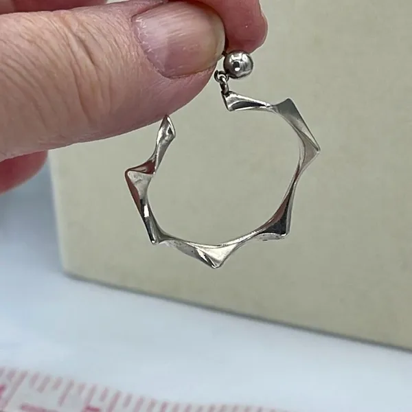 Silver plated dangle hoops organic shaped - Image 4