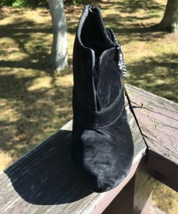Delicacy Women Black Suede Ankle Boots Size 8.5 - Image 3
