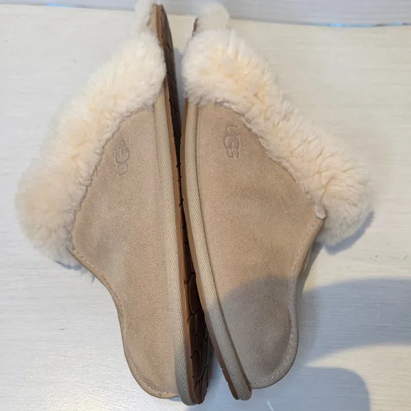 UGG Women's Scuffette Cozy Tan Slippers - Image 5