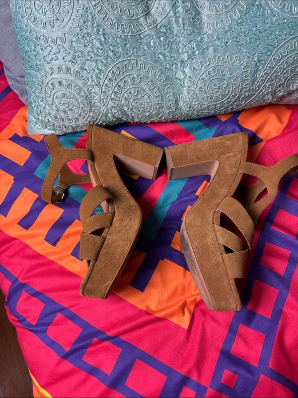 Splendid Brown Suede Crisscross Strap Heeled Sandals - Image 3