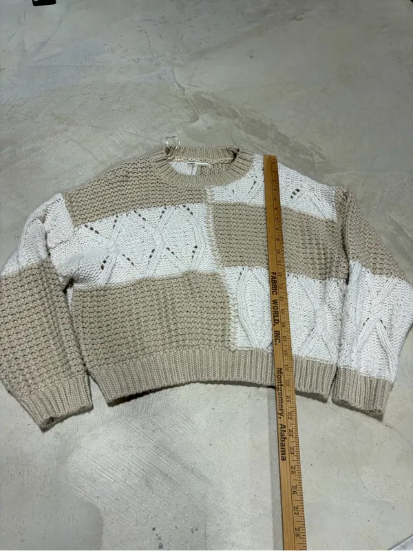 Pull & bear Beige and White Patchwork Cable Knit Sweater small - Image 5