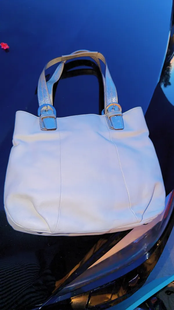 Coach White Leather Tote Shoulder Bag Silver Metallic Handles - Image 7