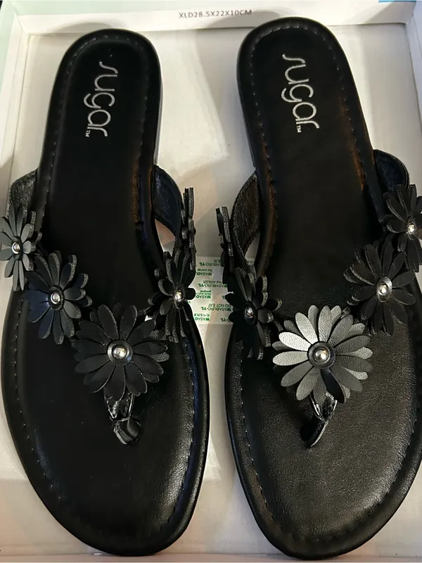 Sugar Finesse Women’s Black Daisy Floral Thong Sandals SZ 9 BNIB - Image 12
