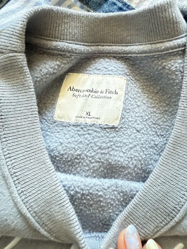 Abercrombie Crewneck - Image 3
