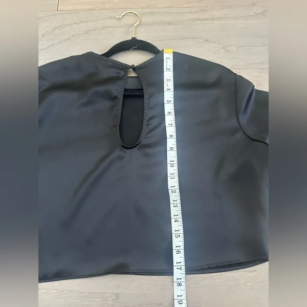 H&M Black Satin Long Sleeve Cropped Blouse - Image 6
