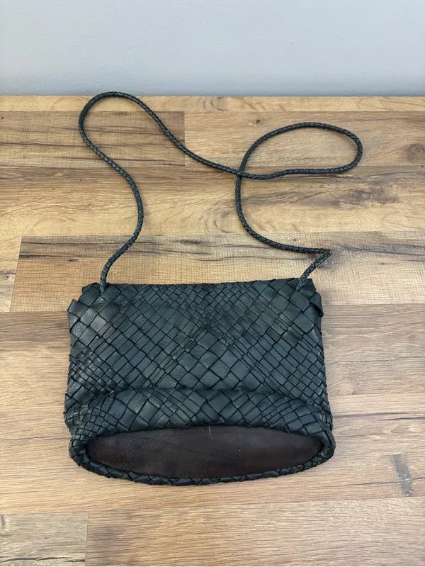 House 2401 Woven Leather Crossbody Purse Bag Dark Green Made in Italy - Image 2