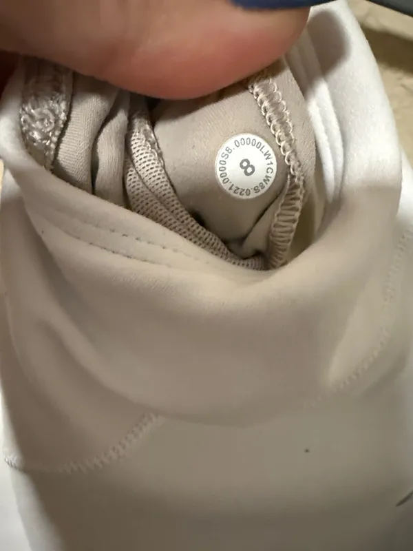 Lululemon White Crop Tank Top with Nude Lining size 8 - Image 3