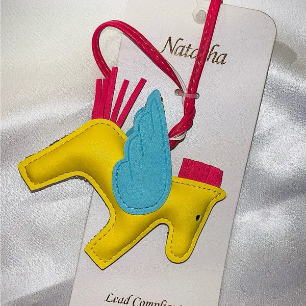 ✨ Pegasus Handbag Charm / Key Ring ✨ Yellow - Image 3
