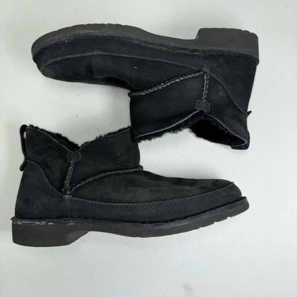 UGG 7 Melrose Ankle Boots 1103807 Black Suede Sheepskin Lined Cozy Winter Warm - Image 3