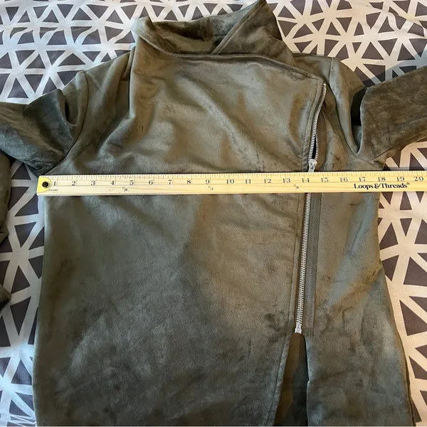 Lulus Wild at Heart Olive Green Vegan Suede Moto Jacket NWT‎ Size S - Image 13