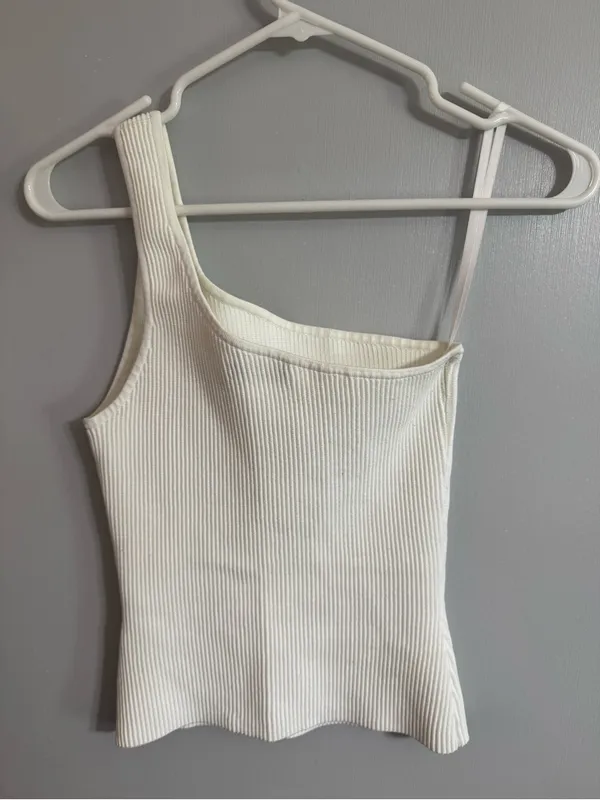 Aritzia Babaton Sculpt Ribbed One Shoulder Crop Tank Top in White Size Medium - Image 2