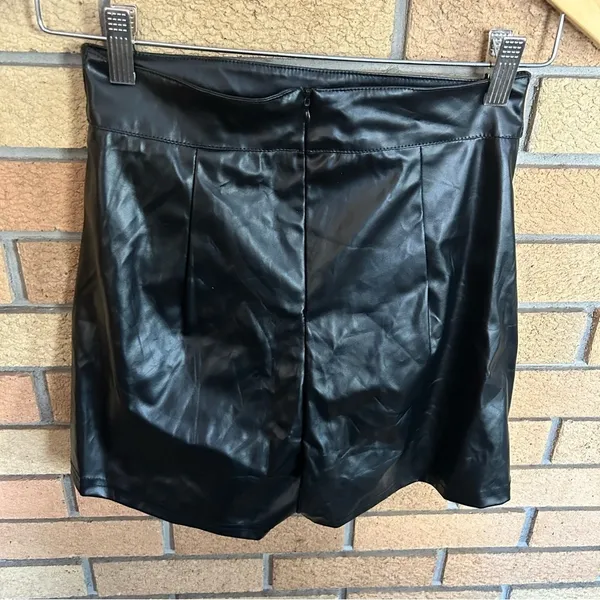 NWT Shein Black Faux Leather Wrap Skirt/Shorts Size XS - Image 3