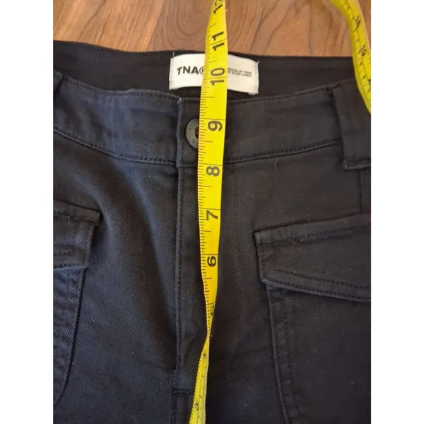 TNA Black Relay Cargo Utility Pants 4 Goth Streetwear Grunge Drop in Pockets - Image 7