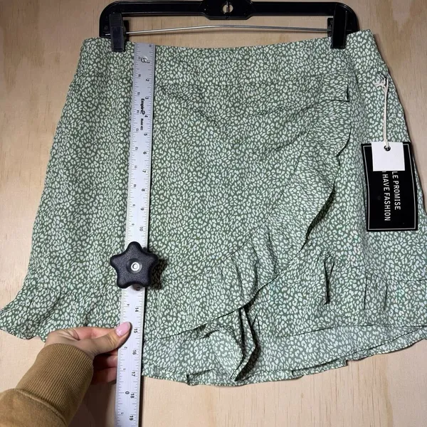 HAVE Women’s Skort Large Green Ruffle Wrap‎ Look Elastic Waist NWT - Image 4
