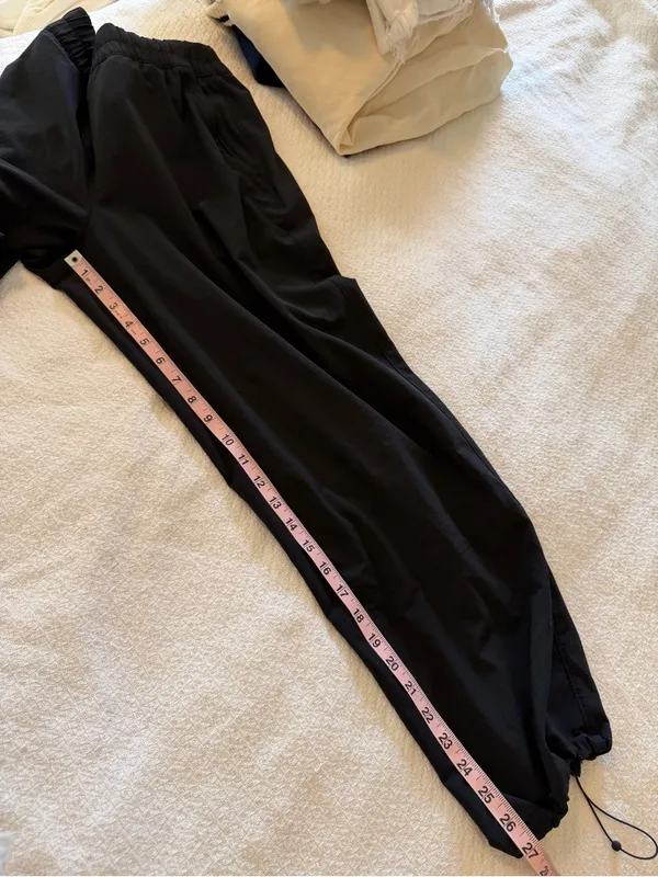 Athleta Boundless Cargo Jogger Pants Black Medium Ripstop - Image 7
